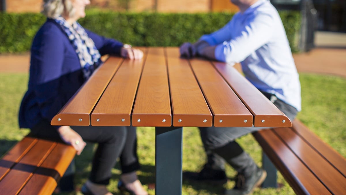 PI Integra EX Table Setting 003