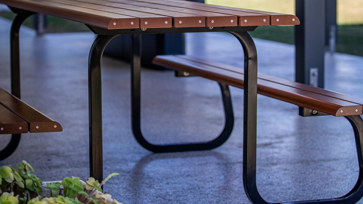 PI Metro Table Setting 003