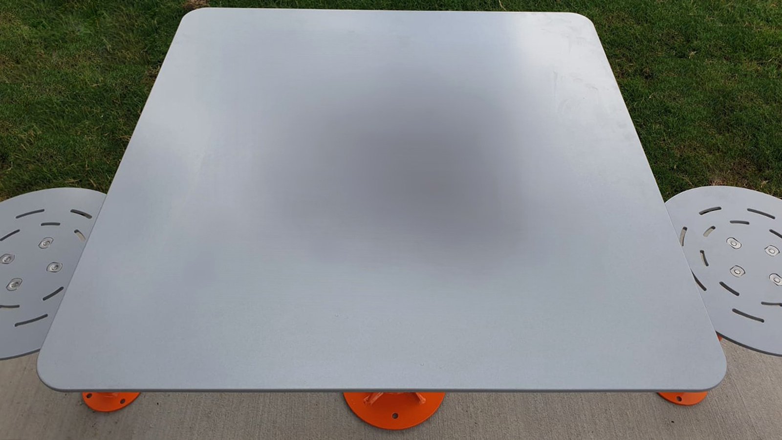 PI Square Table Setting 004